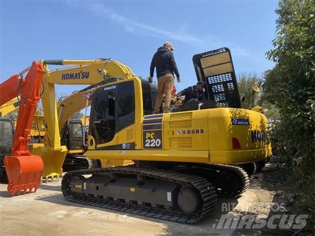 Komatsu PC 220-8 Paletli ekskavatörler