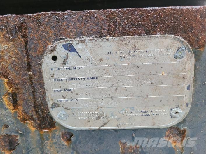 Hyundai HX 300 Paletli ekskavatörler