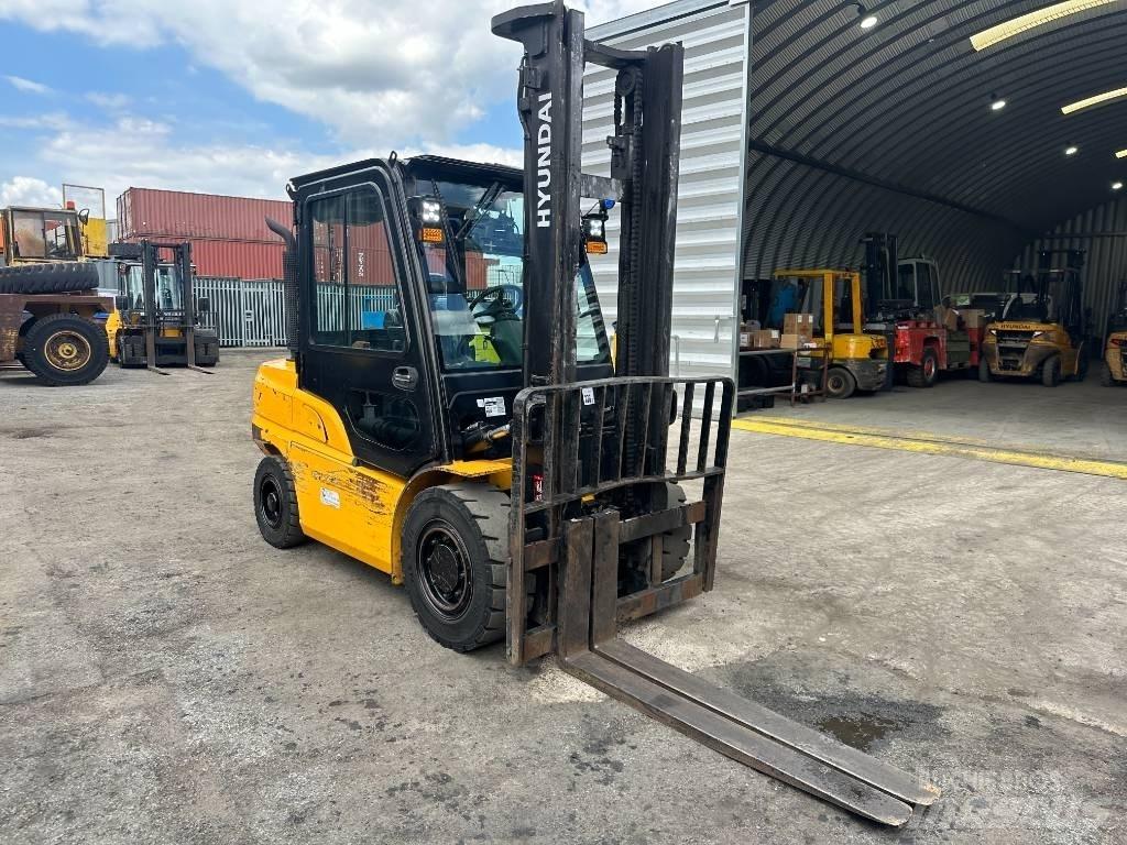Hyundai 40D-9F Dizel forkliftler