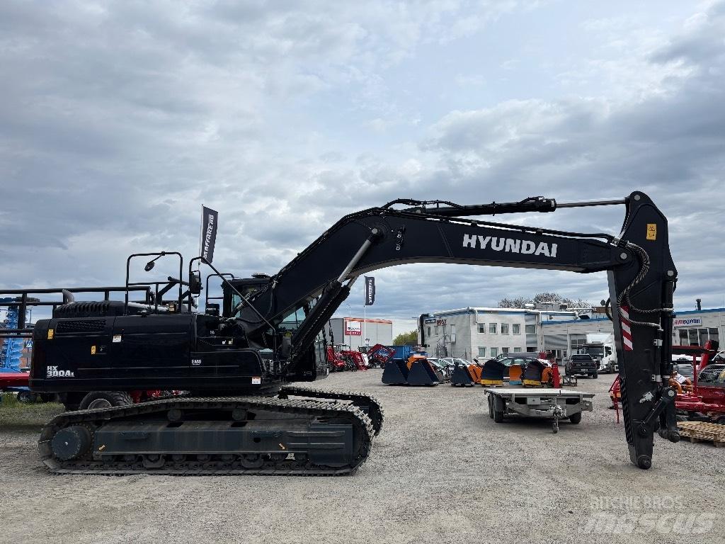 Hyundai HX300A L Paletli ekskavatörler