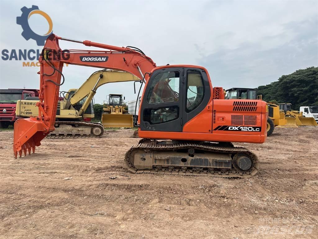 Doosan DX 120 Paletli ekskavatörler