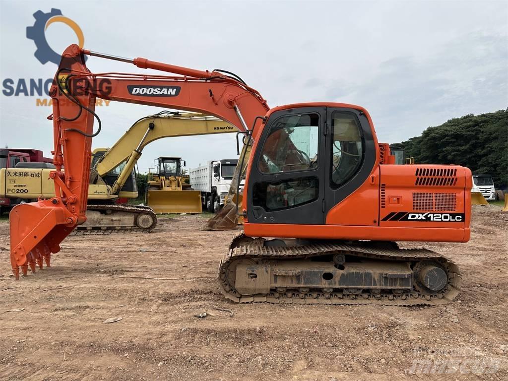 Doosan DX 120 Paletli ekskavatörler