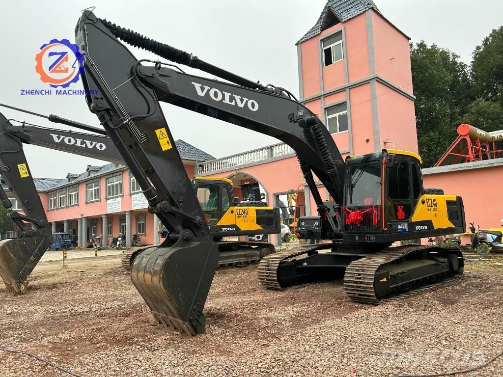 Volvo EC 240 Paletli ekskavatörler