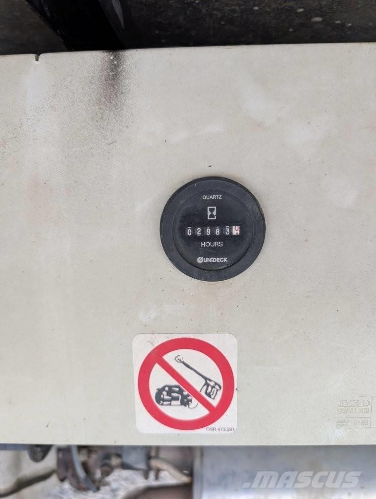 Nissan NT400 Araç üstü platformlar