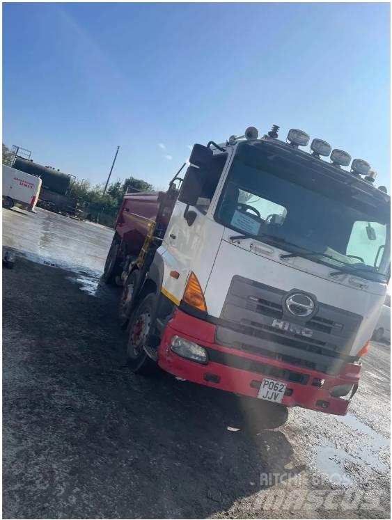 Hino 700 Series Araç üzeri vinçler