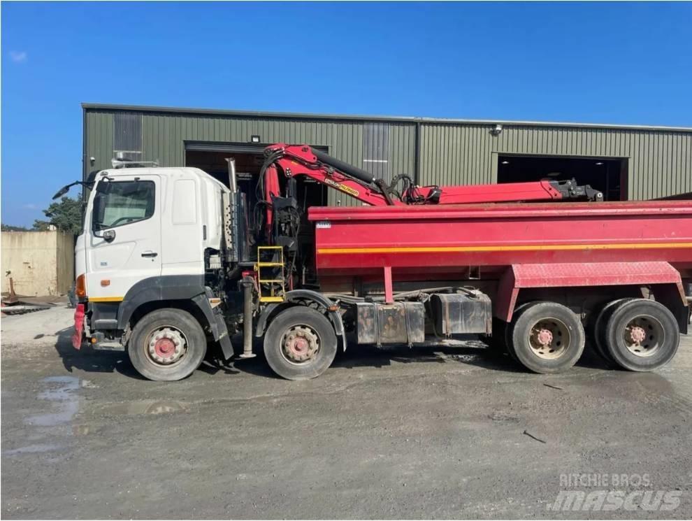 Hino 700 Series Araç üzeri vinçler