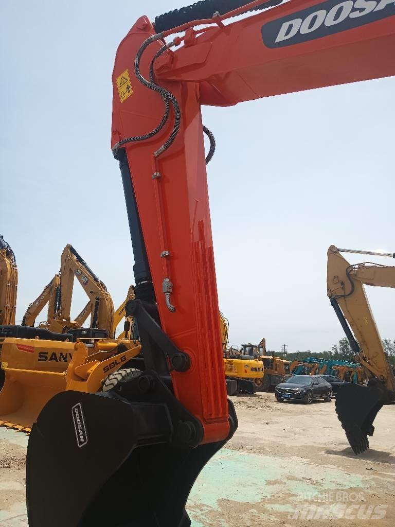 Doosan DX 225 LCA Paletli ekskavatörler