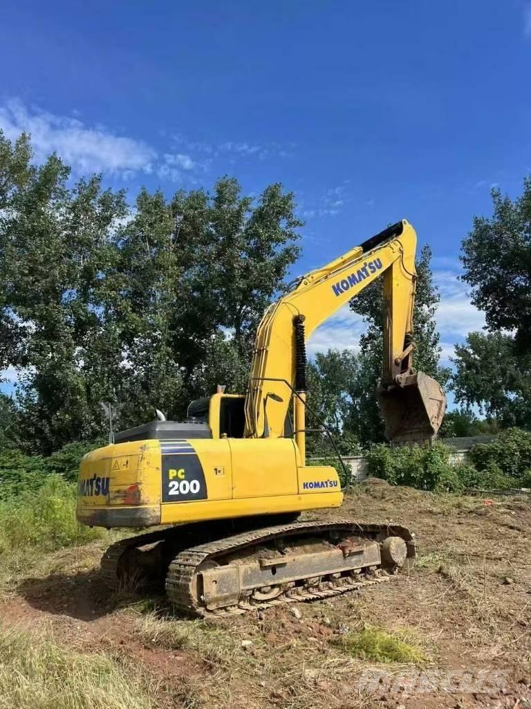 Komatsu PC 200 Paletli ekskavatörler