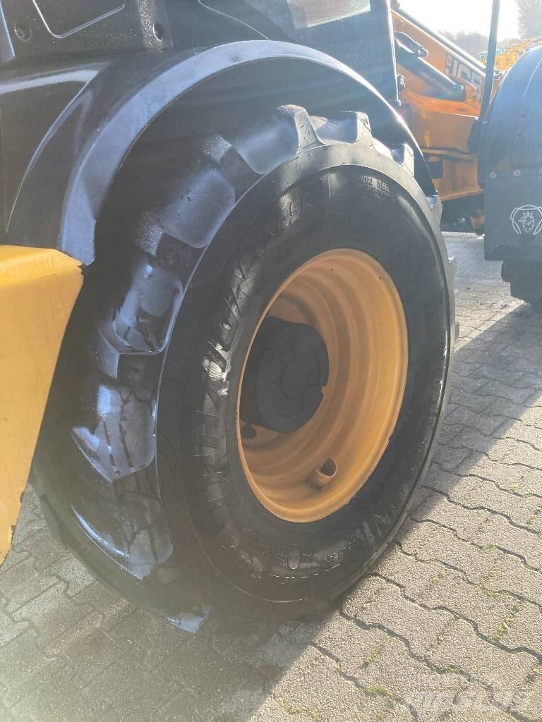 JCB TM 310 S Tarimsal teleskopik yükleyiciler