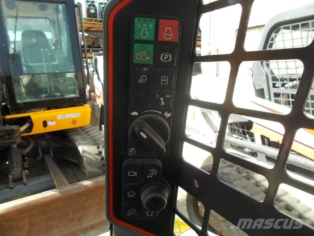 Bobcat T62 Skid steer loderler