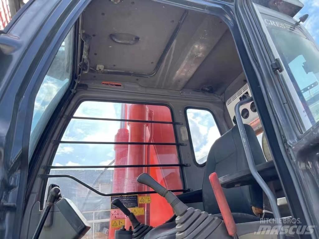 Hitachi ZX 200 C LC Paletli ekskavatörler
