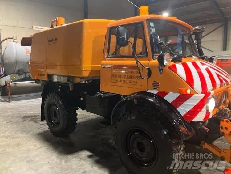 Mercedes-Benz unimog Cadde süpürücüler