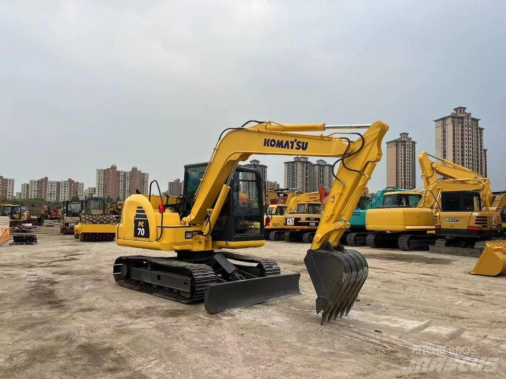 Komatsu PC70-8 Paletli ekskavatörler