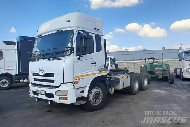 UD QUESTER GWE440 Diger kamyonlar