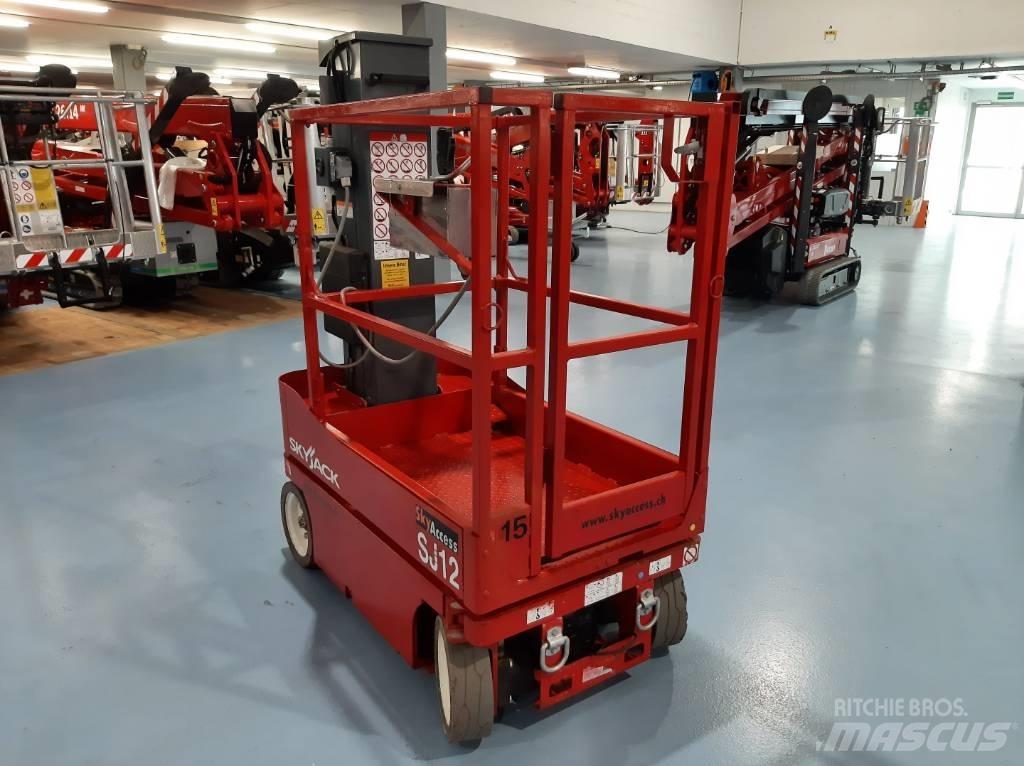 SkyJack SJ 12 Personel Platformları ve Cephe Asansörleri
