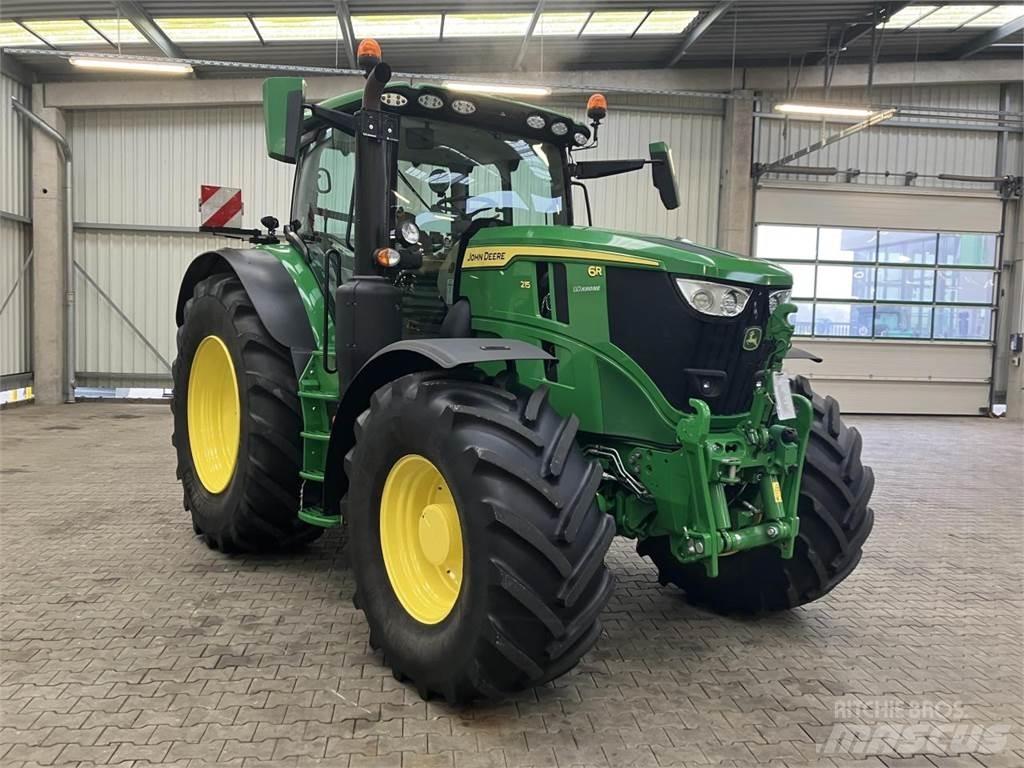 John Deere 6R 215 Traktörler