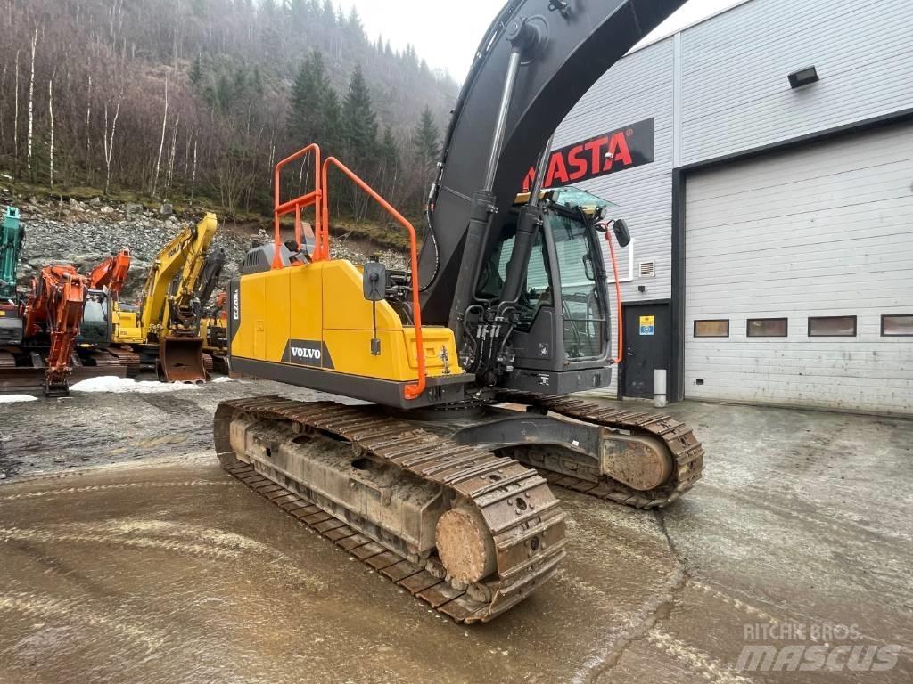 Volvo EC 220 EL Paletli ekskavatörler