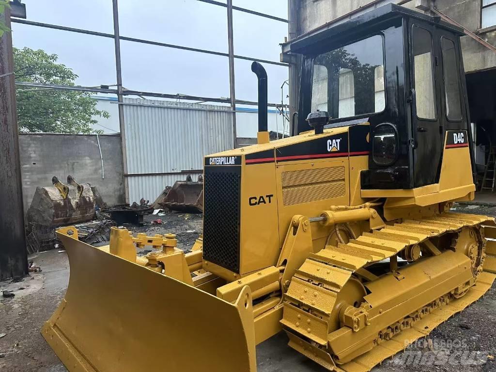 CAT D 4 C Paletli dozerler