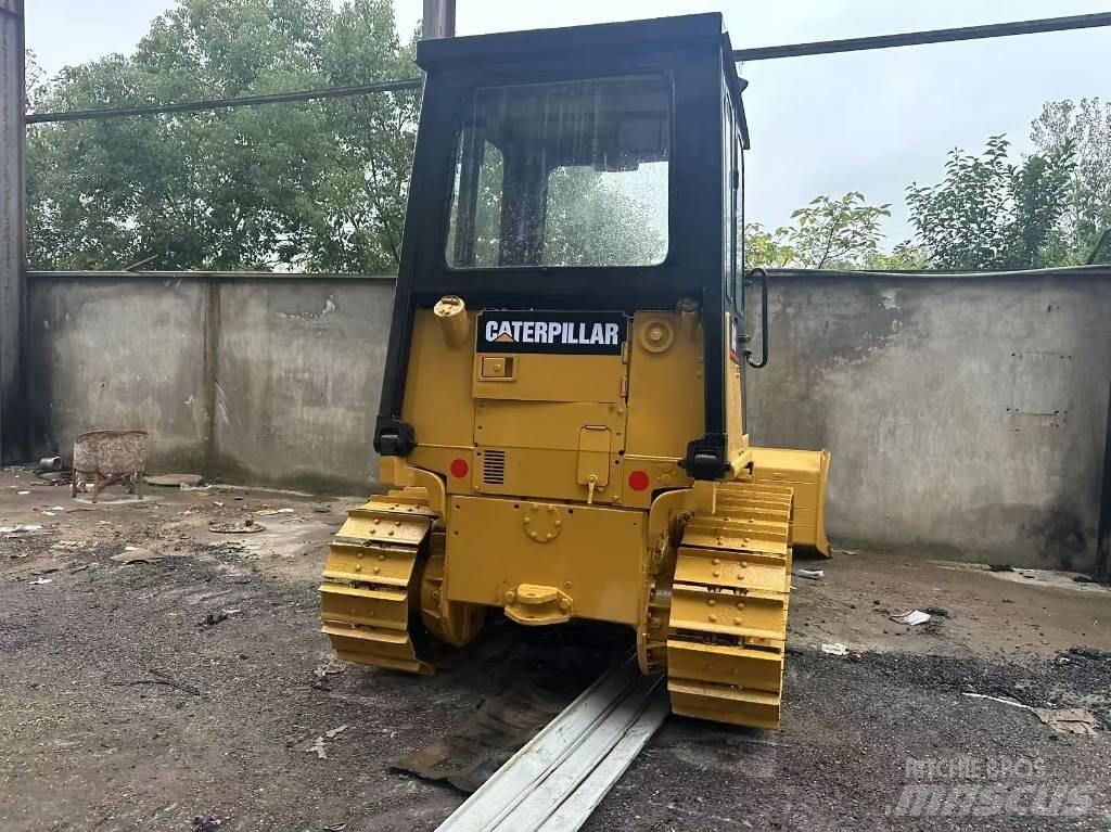CAT D 4 C Paletli dozerler