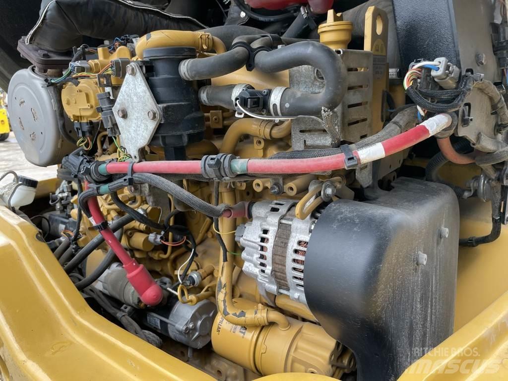 CAT 907M Tekerlekli yükleyiciler