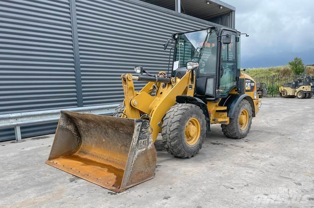 CAT 907M Tekerlekli yükleyiciler