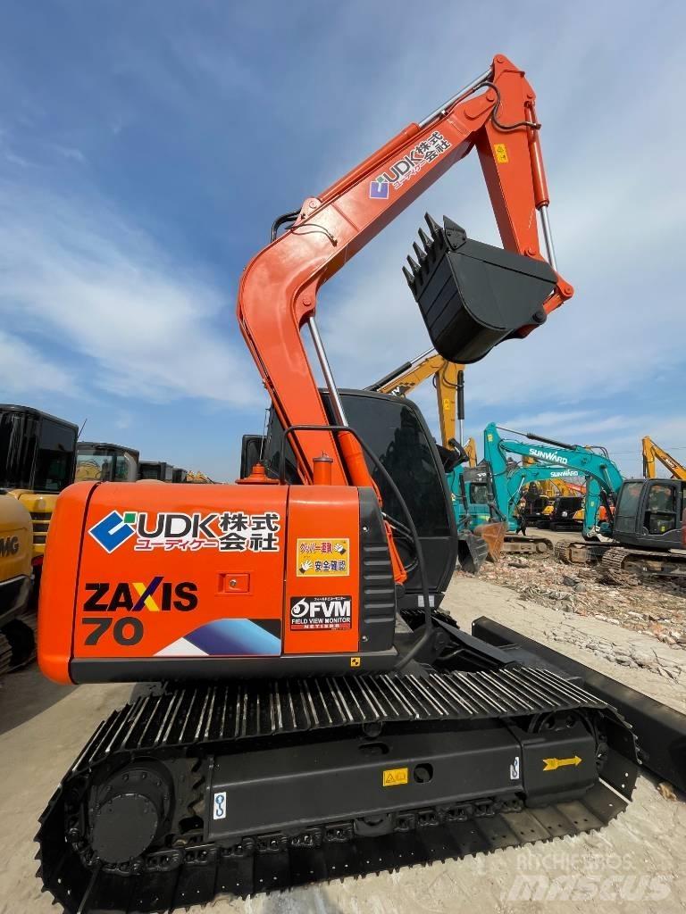 Hitachi 70 Mini ekskavatörler, 7 tona dek