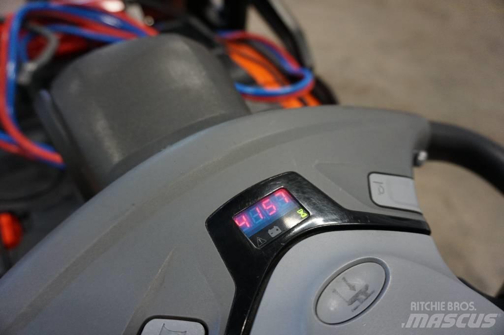 Toyota SPE120L Yaya kumandali istif makinasi