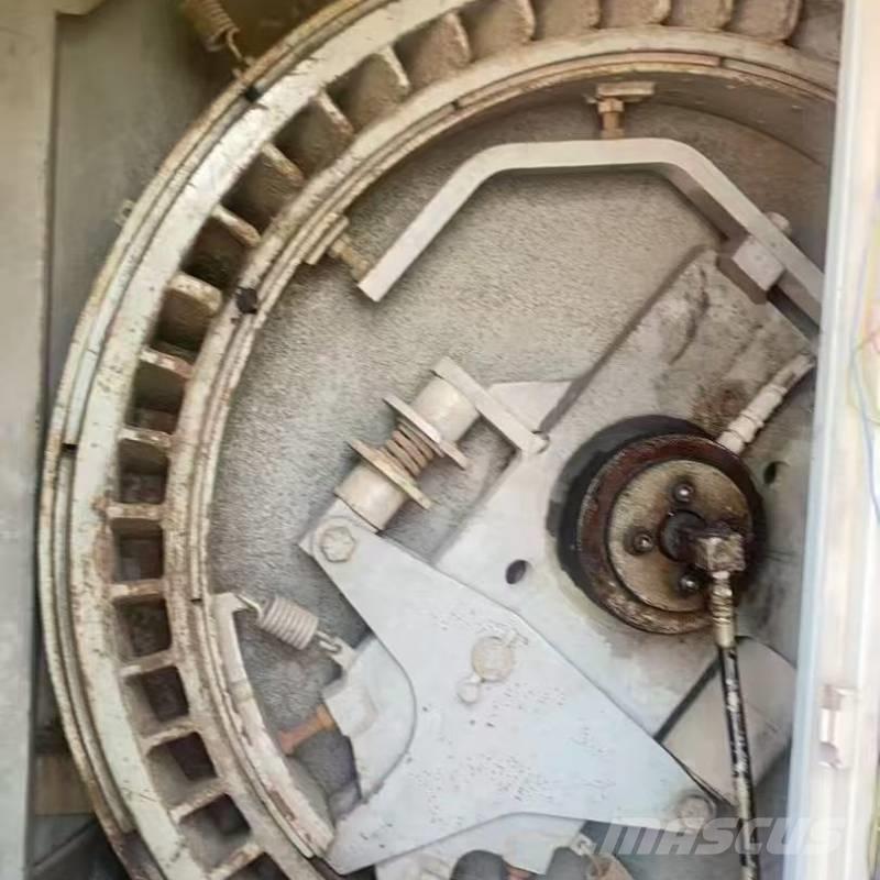 Kobelco 7150 Paletli vinçler