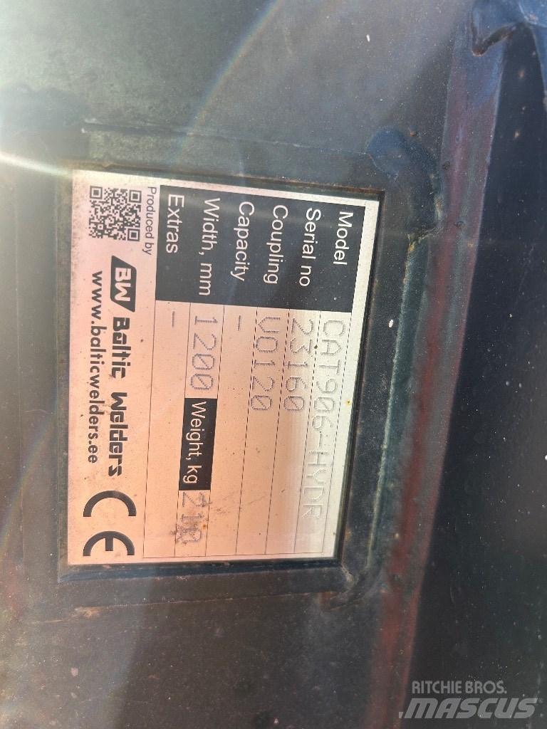 CAT 906M Tekerlekli yükleyiciler