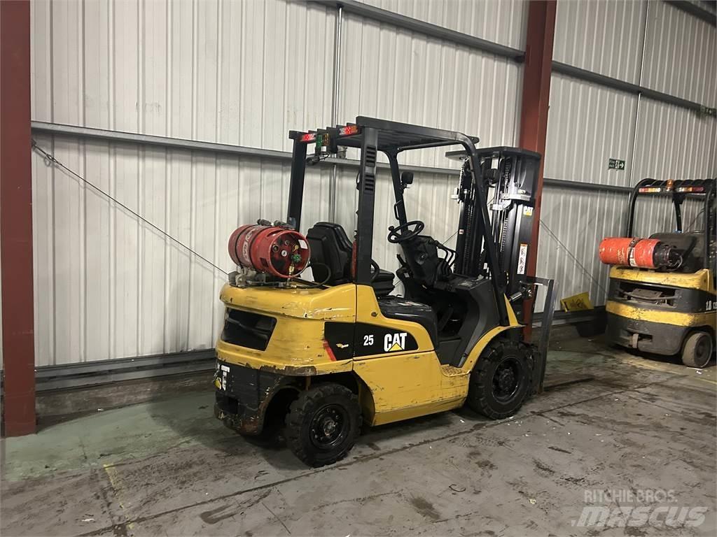 CAT GP25NT LPG'li forkliftler