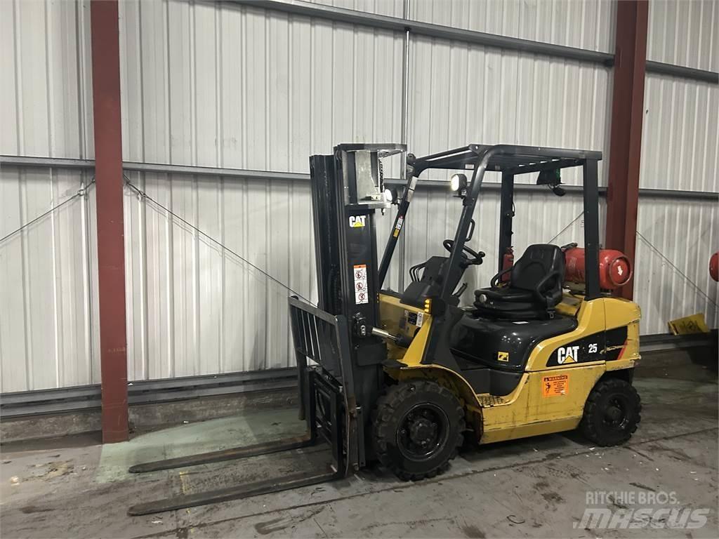 CAT GP25NT LPG'li forkliftler