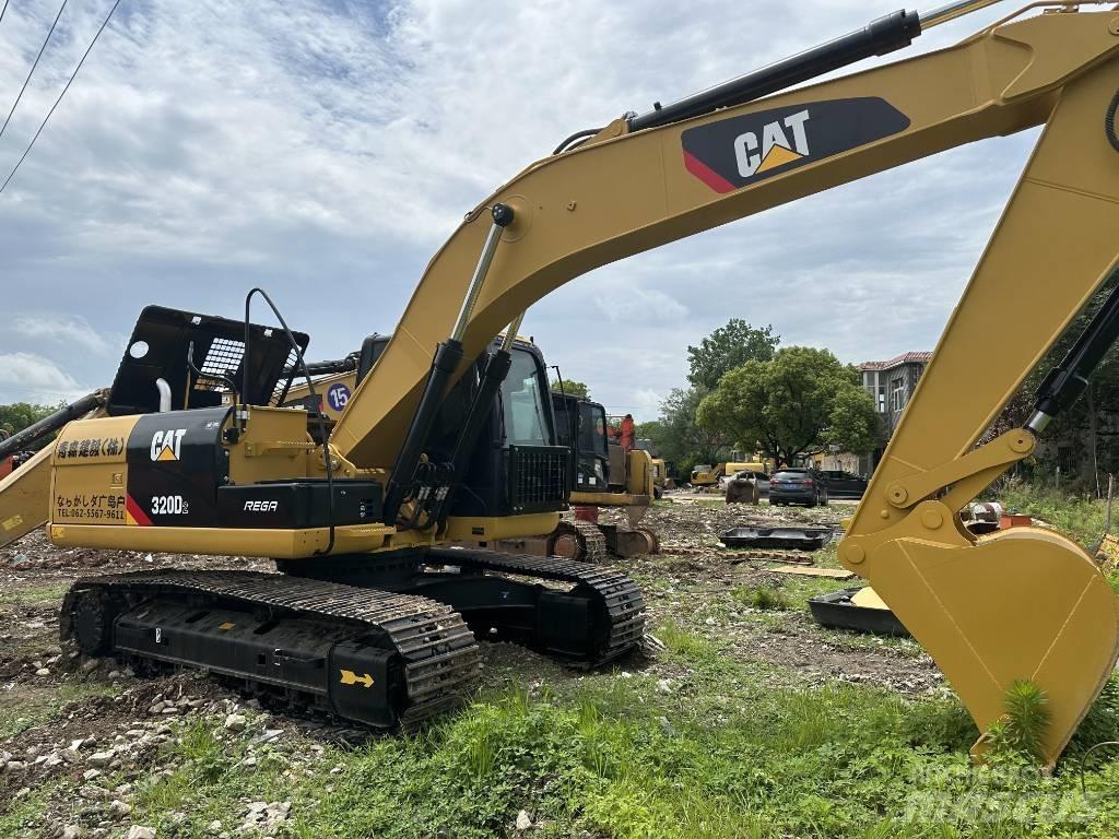 CAT 320 D Paletli ekskavatörler