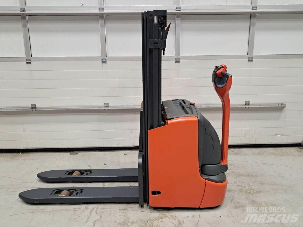 Linde L12I Yaya kumandali istif makinasi