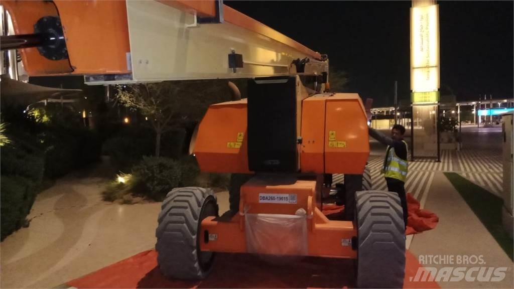 JLG 800AJ Körüklü personel platformları