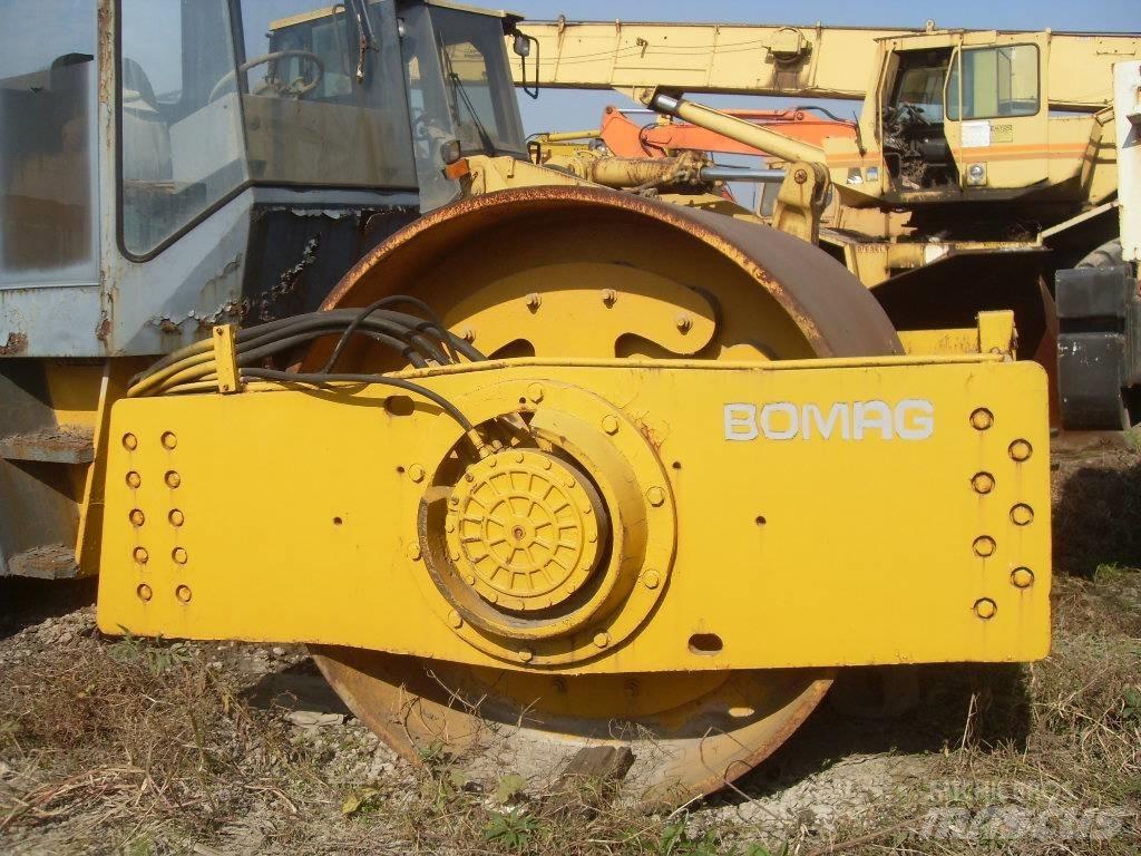 Bomag 217D Tek tamburlu silindirler