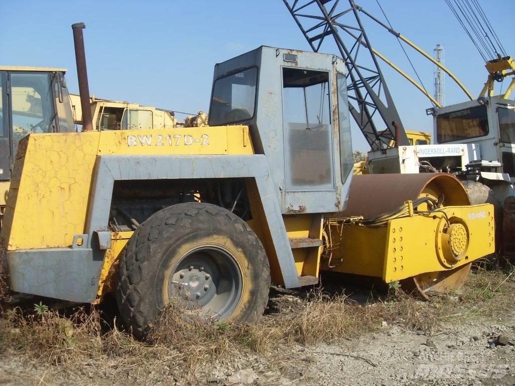 Bomag 217D Tek tamburlu silindirler