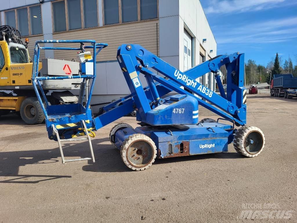 UpRight AB38N Körüklü personel platformları