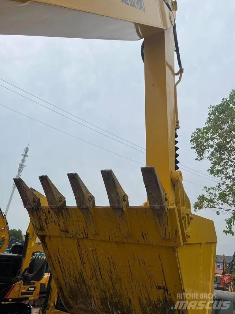 Komatsu PC70-8 Paletli ekskavatörler