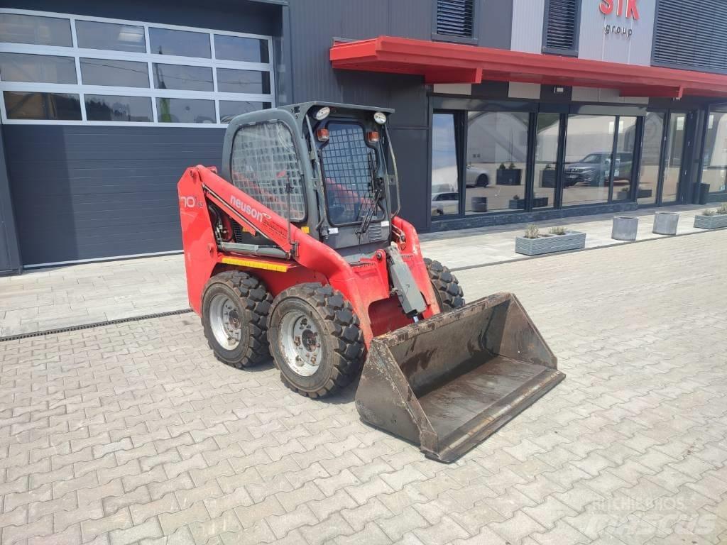 Neuson 701 S Skid steer loderler