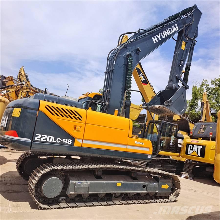 Hyundai 220 LC-9S Paletli ekskavatörler