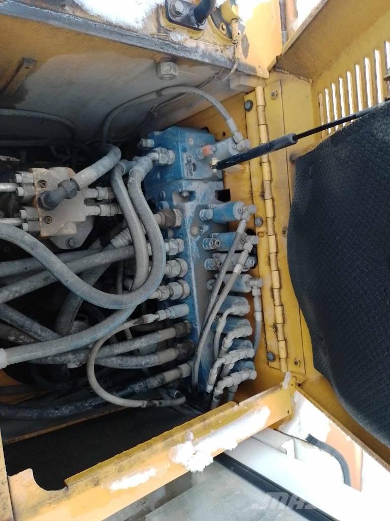 Liebherr A 308 Lastik tekerli ekskavatörler