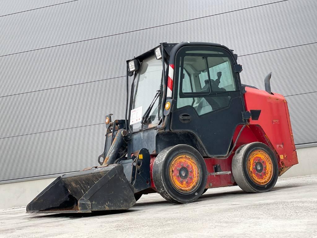 JCB R260 Skid steer loderler