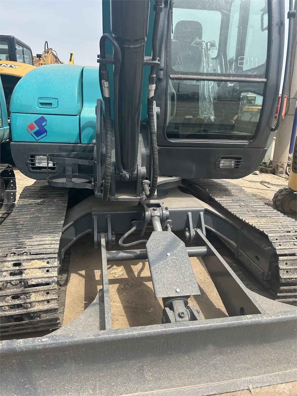 Sunward SWE 90 Paletli ekskavatörler