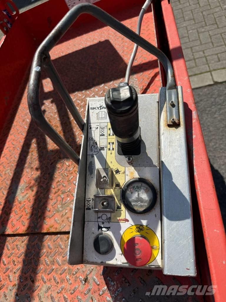SkyJack SJ 3219 Makasli platformlar