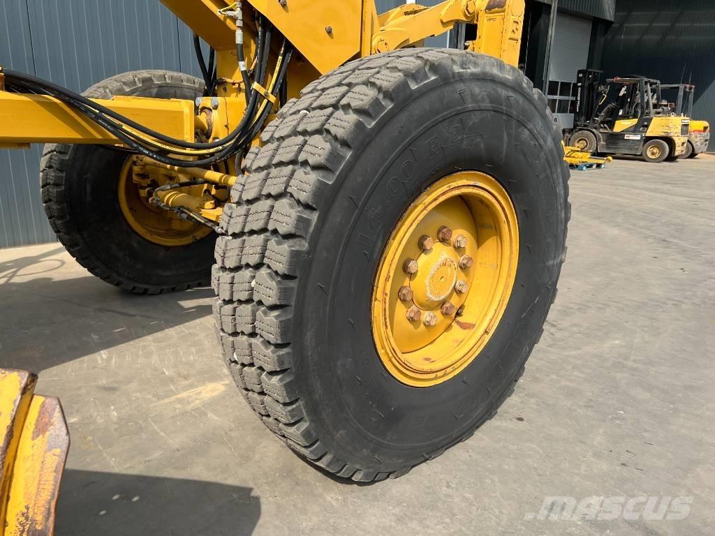 CAT 140M Greyderler