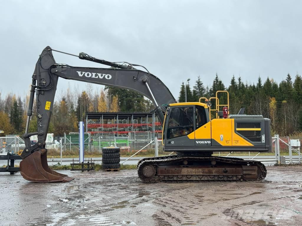 Volvo EC 300 E Paletli ekskavatörler