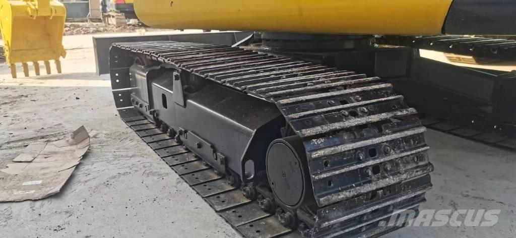 Komatsu 56-7 Paletli ekskavatörler