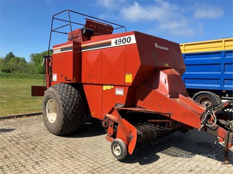 Hesston 4900 Küp balya makinalari