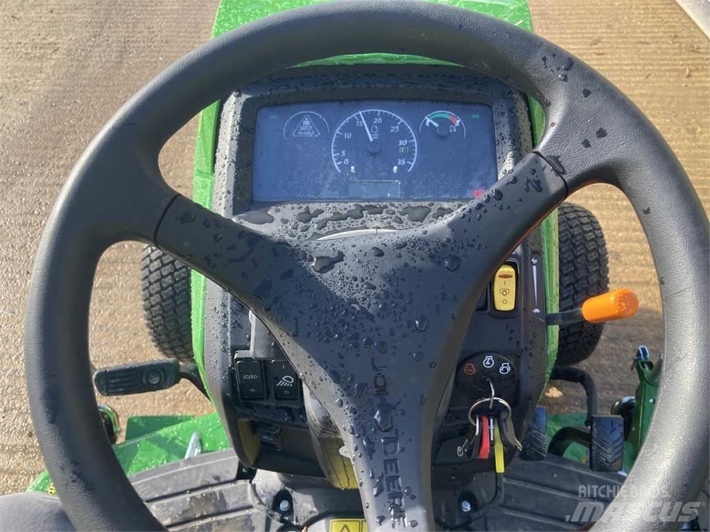 John Deere 1026R Traktörler