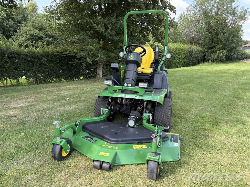 John Deere 1570 Mobil çim biçme makineleri